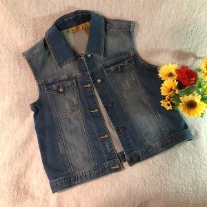 NWOT - Wrangler Distressed Blue Denim Jean Vest